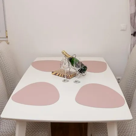 Nina & Mili Apartman Igrane