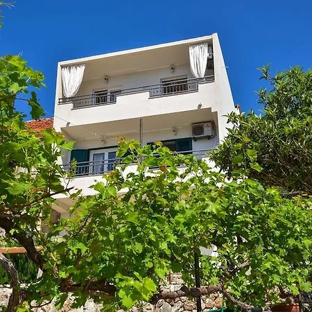 Apartman Nina & Mili